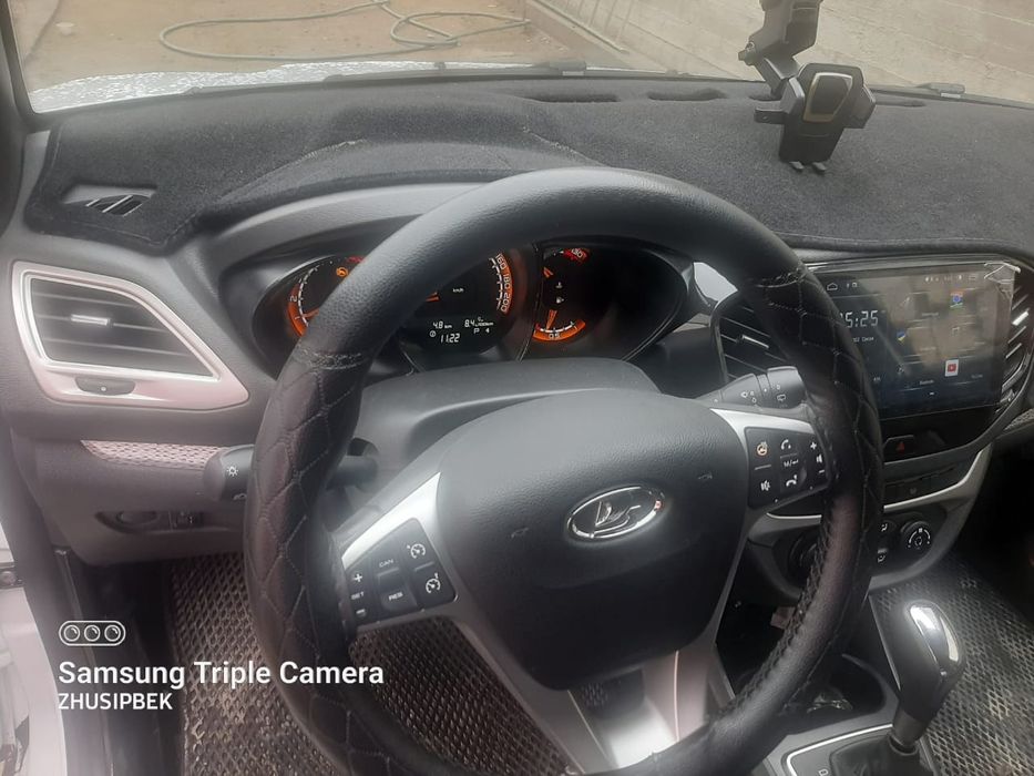 Машина Лада Веста кросс 2021