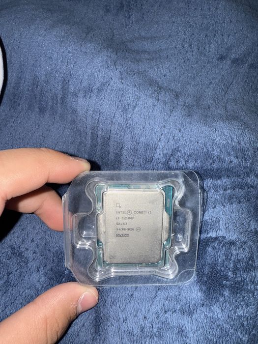intel core i3-12100f