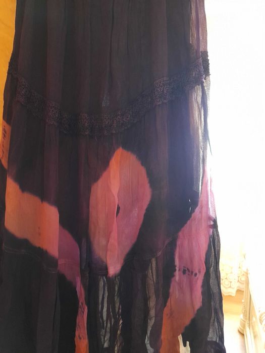 Fustă din pânză topită