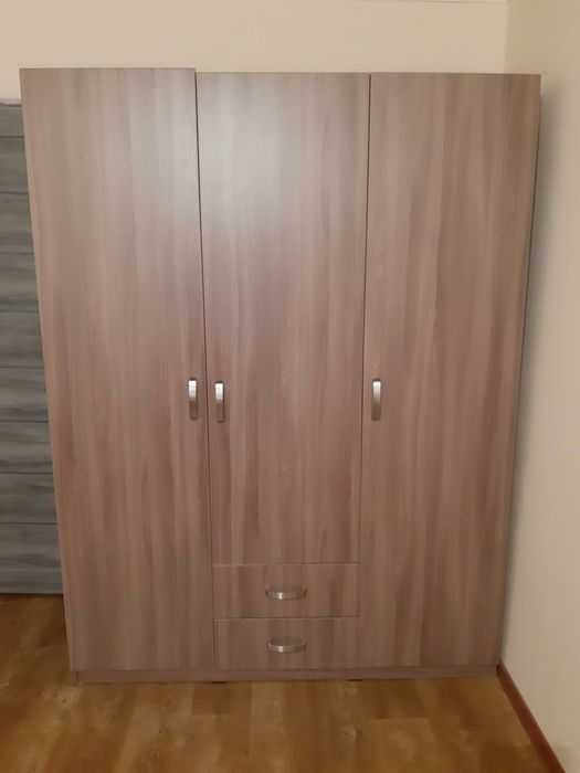 Продам шкаф для спальни