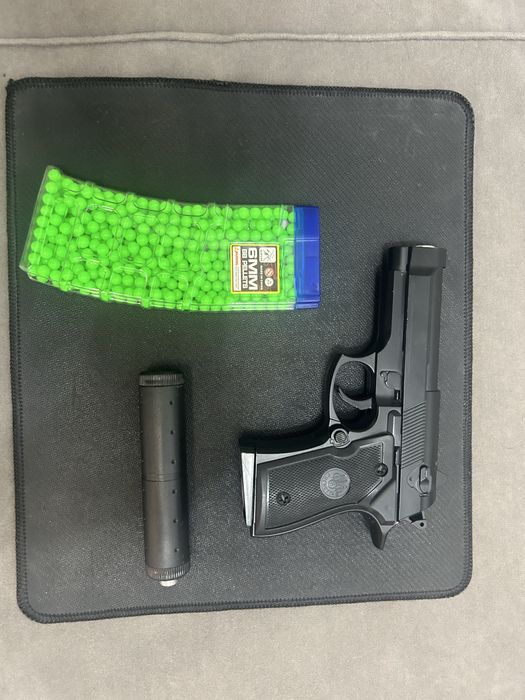 Пистолет игрушка