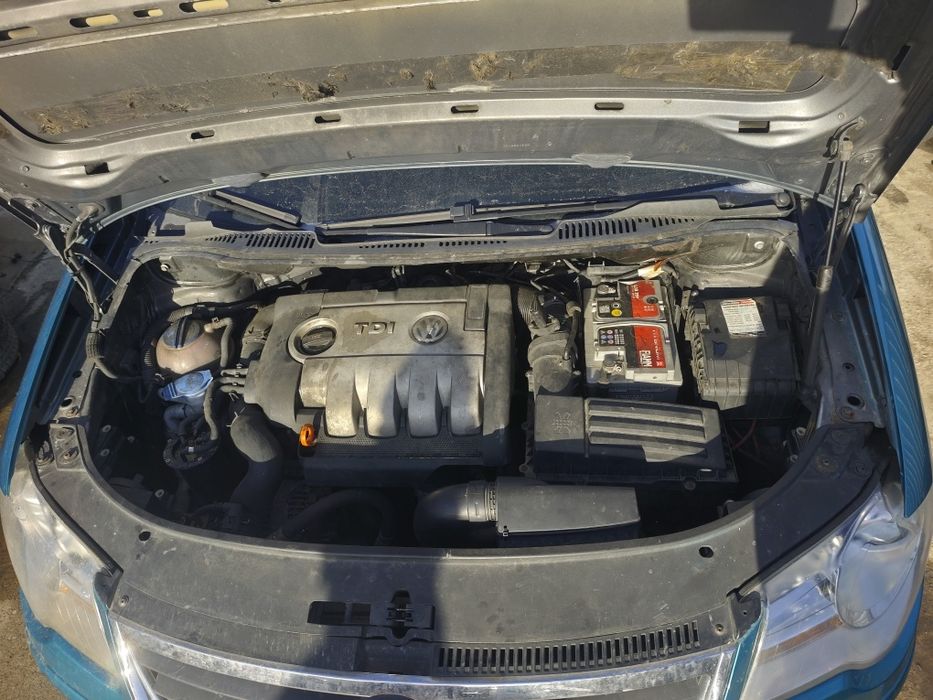 Volkswagen Touran 2.0TDI 140k. BMM НА ЧАСТИ