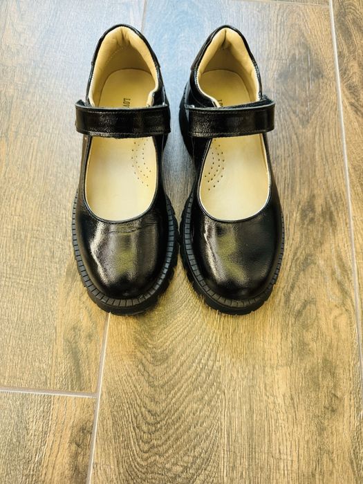 Туфли для девочки. Кожаные туфли. Школьные туфли