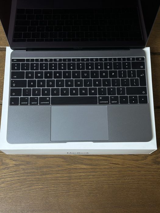 Macbook 12” Space Gray - stare foarte bună