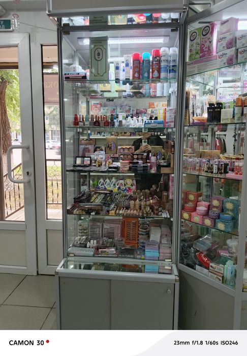 Продам две ветрины