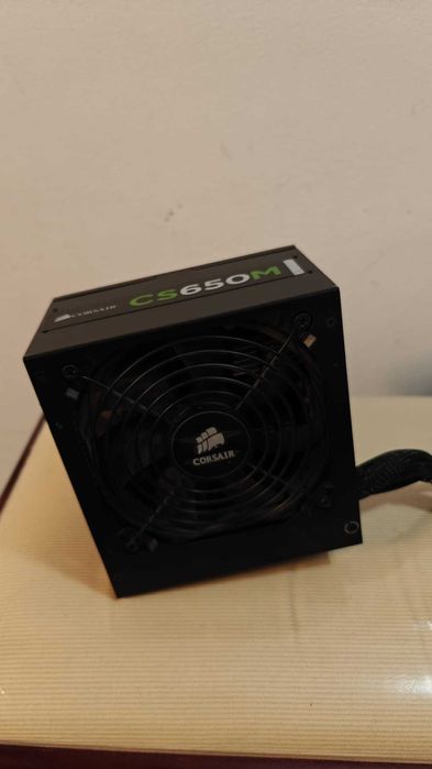 Vând sursă Corsair CS650M CS Series Modular + cabluri