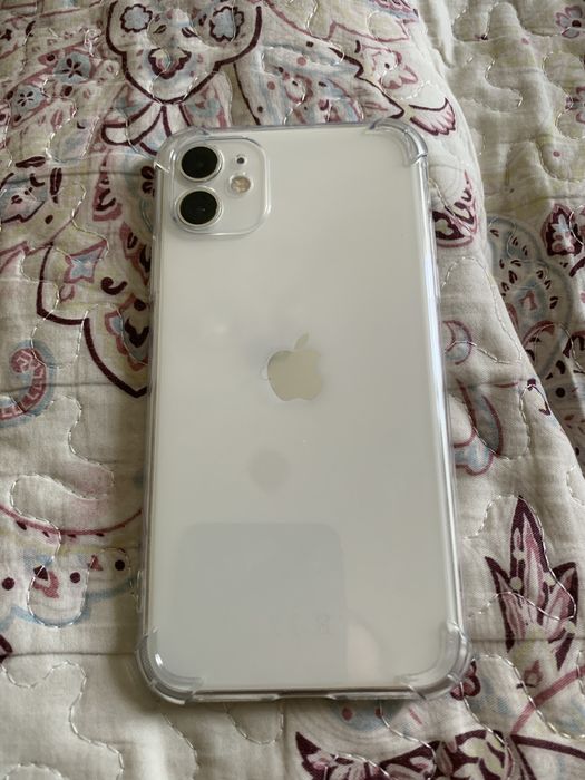 Iphone 11 64 гб в Идеале
