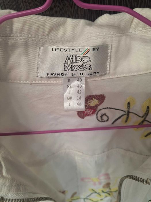 Geaca de dama Alba Moda marimea 40.