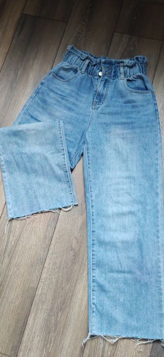 Дамски дънки 7€.