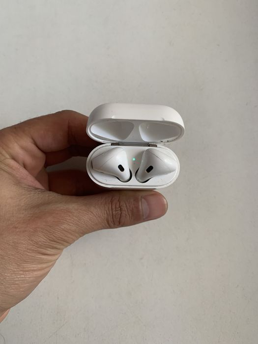 Apple airpods 2