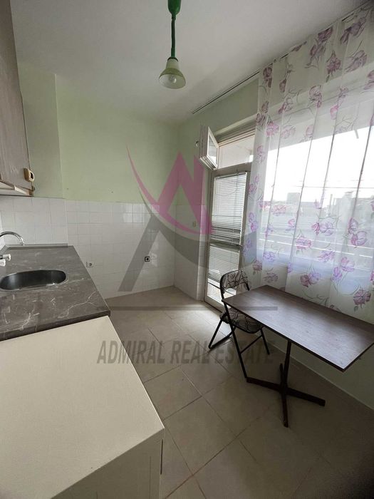 Три отделни стаи - Лятно кино