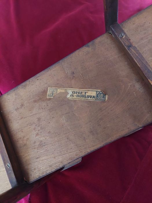 Pat flori Thonet Mudus Burolva