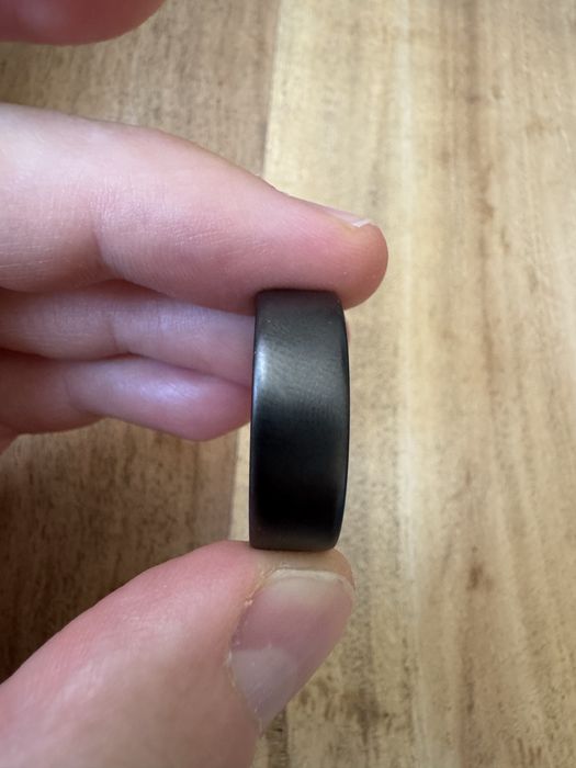 Oura Ring 4 Stealth - size 10