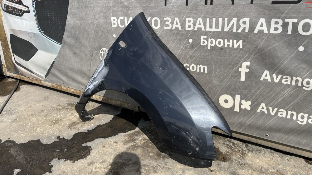 1 брой десен и 2 броя ляв калник Dacia Sandero 2 2012-
