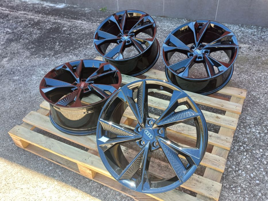 19"Audi Rs 8.5ж ет29 А4 А5 А6 А7 А8 Q3 Q5 Piano Black  Чисто Нови