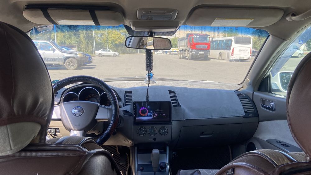 Ниссан Алтима.