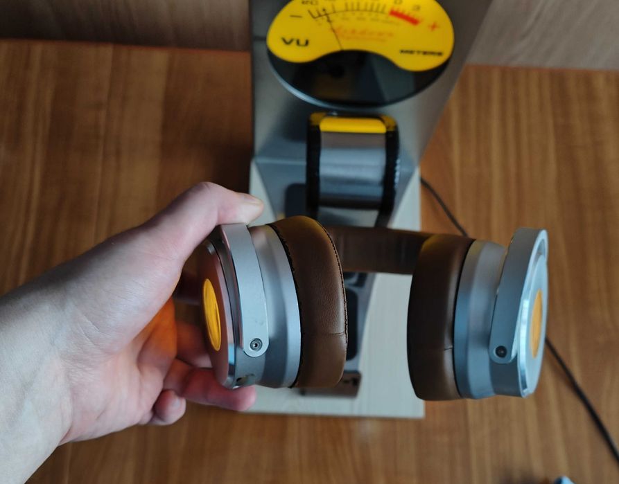 Casti  Ashdown Meters OV-1 cu vumetre reale