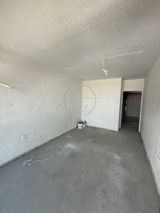 Продава се Двустаен апартамент в Пловдив, Тракия - 72 кв.м за 1289 €/кв.м - Снимка #1