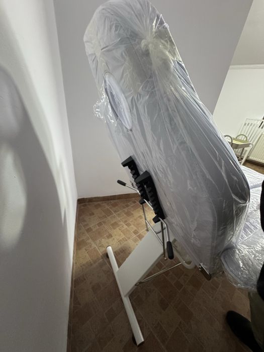 Fotoliu reglabil cosmetica, pedichiura, masaj
