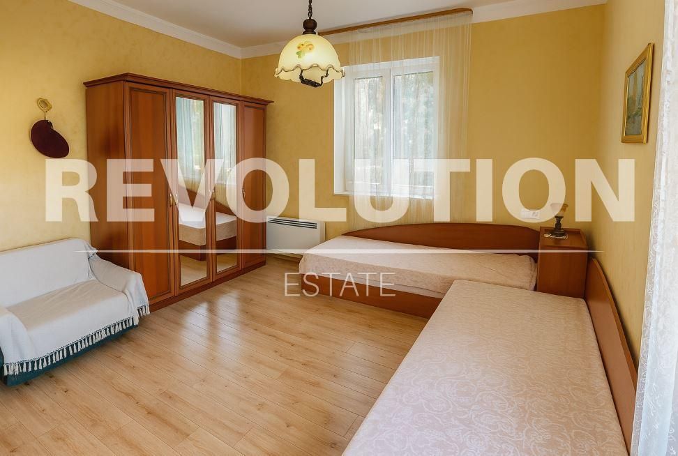 Дава се под наем Двустаен апартамент в Варна, Колхозен пазар - 50 кв.м за 325 € - Снимка #3