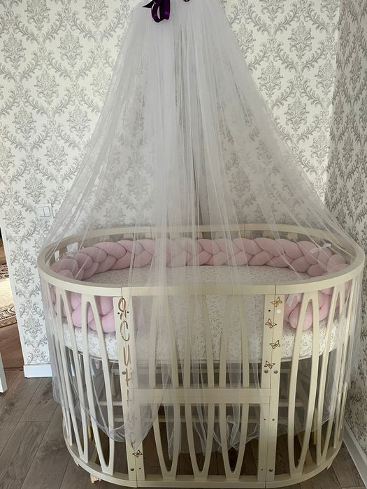 Манеж - кровать.