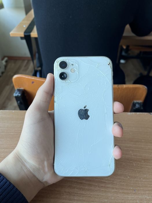 Айфон 11 обмен есть