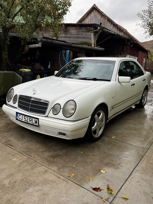 MERCEDES-BENZ E-Class 1997 — imagine 5