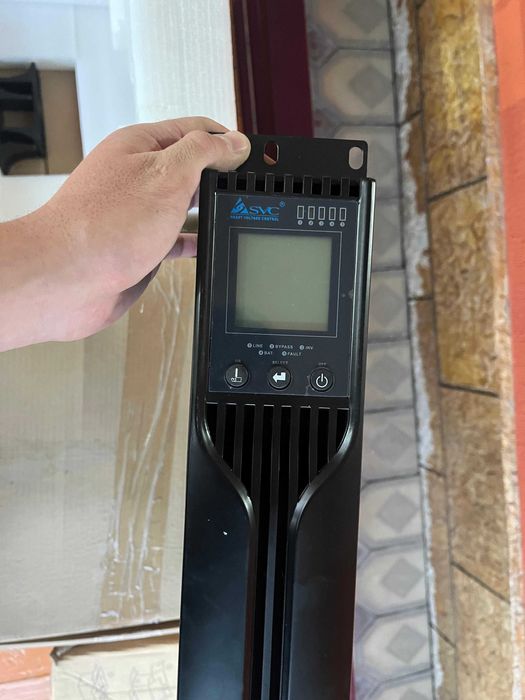 ИБП (ups)  2100w, SVC RT-3KL-LCD 3kVA