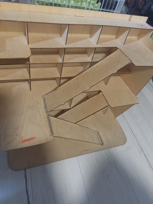 Гараж для машинок