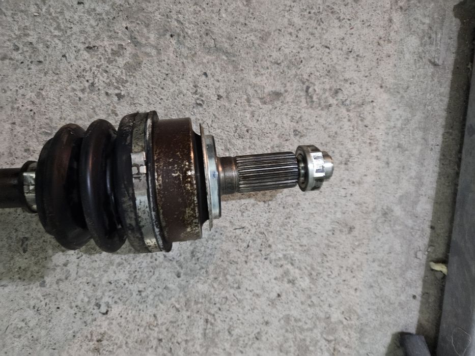 Полуоска за Honda crv 2  2.2 140ks
