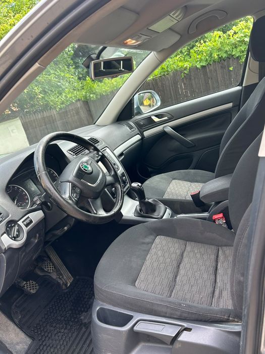Vând Skoda Octavia 2012