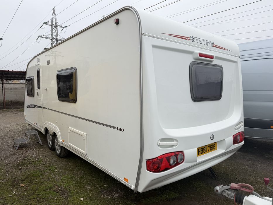 Каравана Swift Charisma-Френска спалня/Форселт/Солар/Платено мито