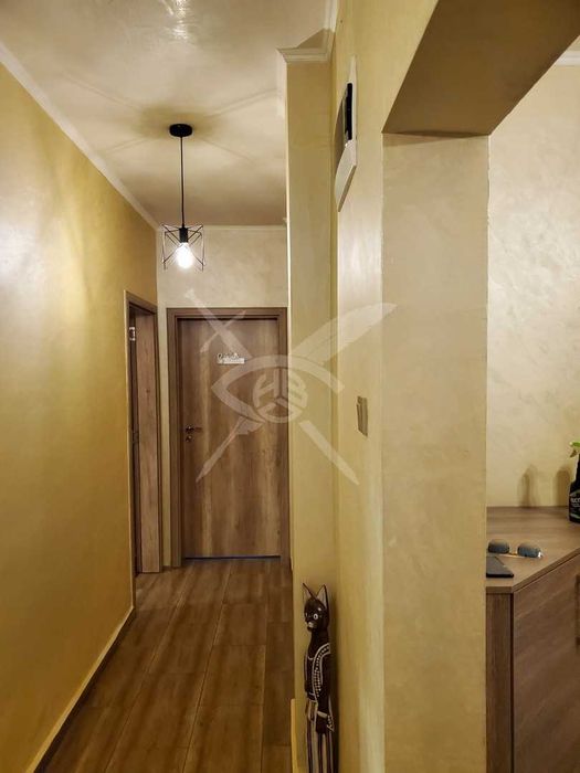 Дава се под наем Тристаен апартамент в София, Изгрев - 85 кв.м за 990 € - Снимка #11