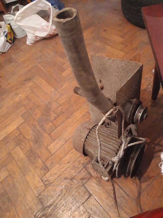 Motor trifazic .