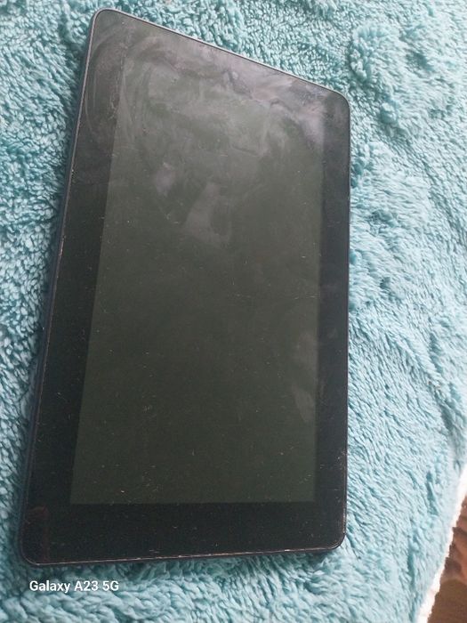 Vand telefoane, tablete