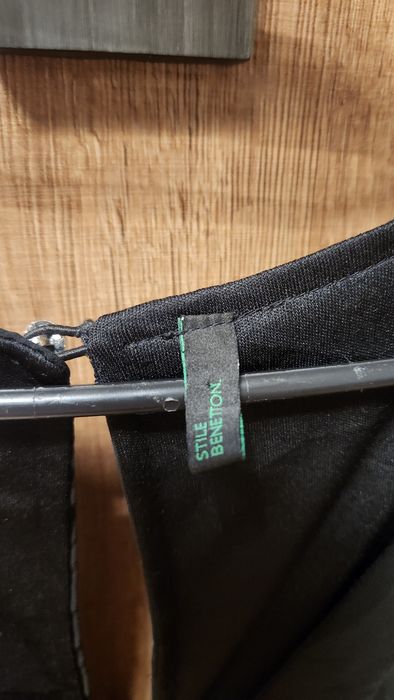 Дамска къса черна рокля Benetton