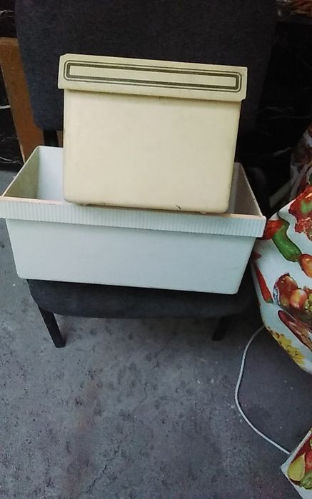 Контейнер   от холодильника Бирюса.