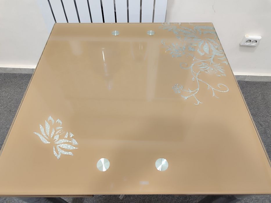 Продам стол кухонный