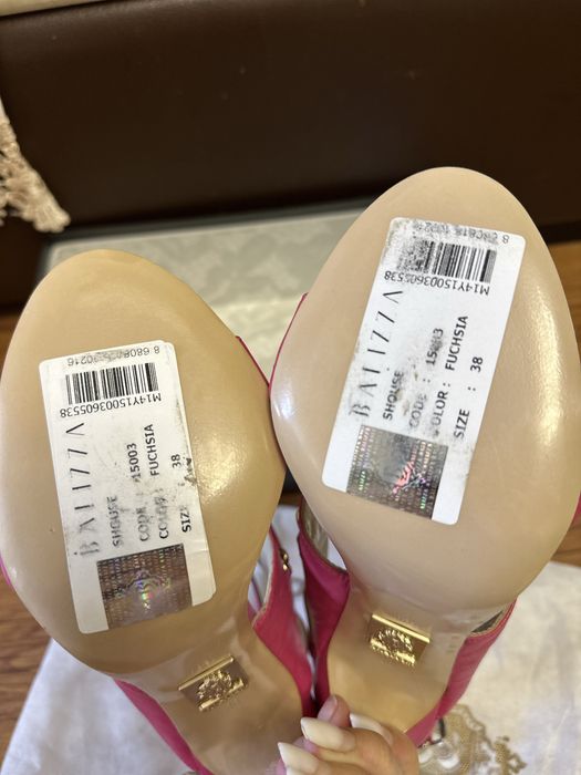 Босоножка новая