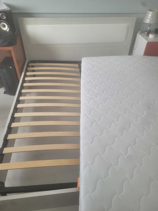 Кровать двуспальная