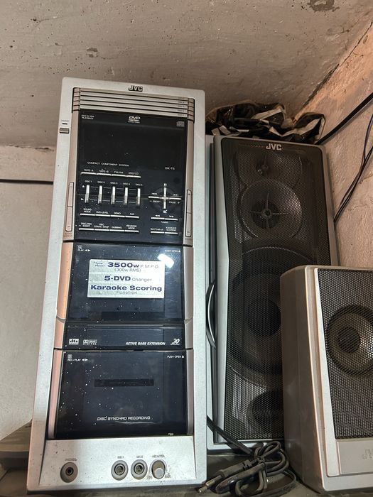 Музыкальный центр JVC с караоке