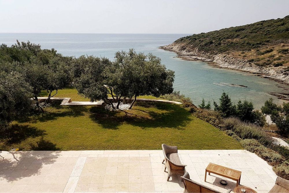 Вила на Неа Перамос