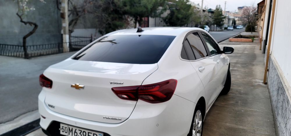 Оникс, люк, автомат, пропан газлари билан.