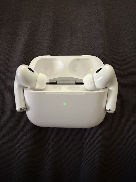 Vand casti airpods