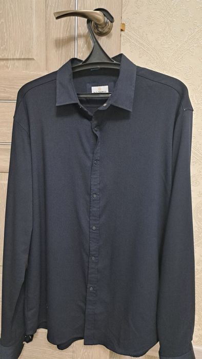 Продам рубашку мужскую