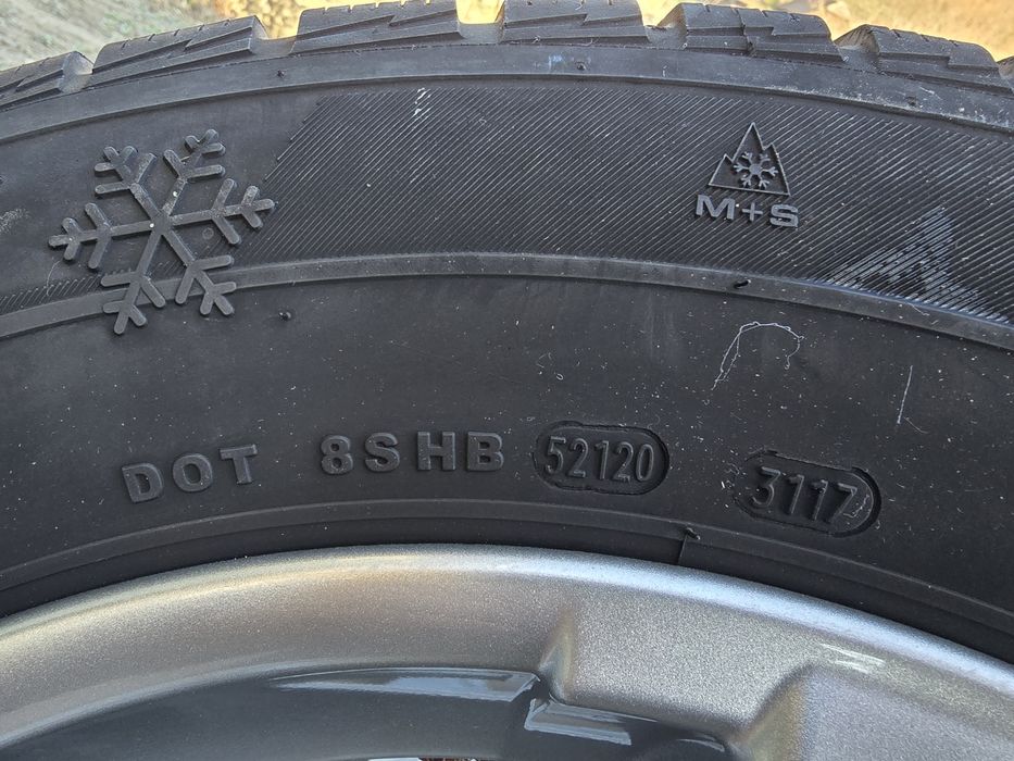 215 65 R 16 jante aliaj cu cauciucuri de iarna DOT 2017 ~ 5 x 108 ET50