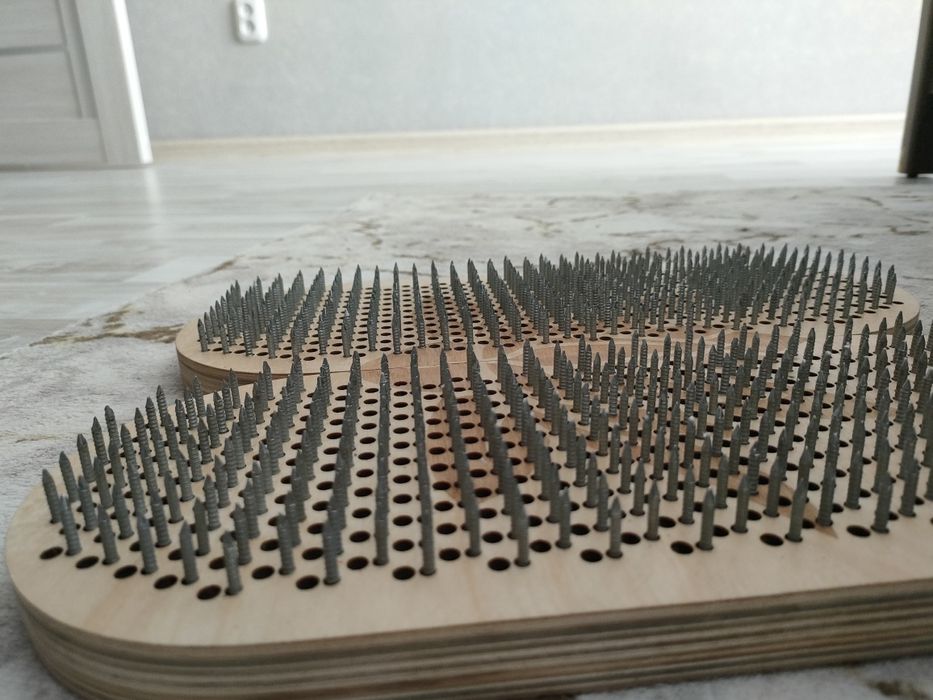 Доска Садху. Гвоздестояние.