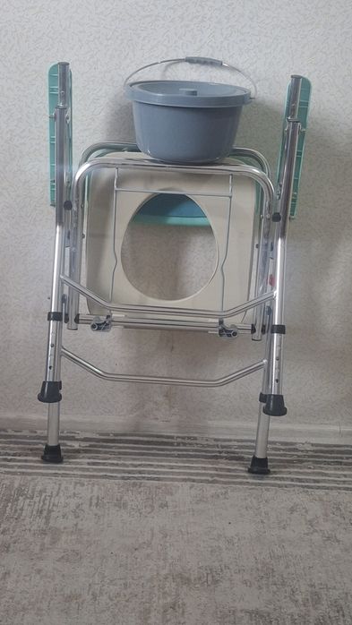 Санитарный  стул