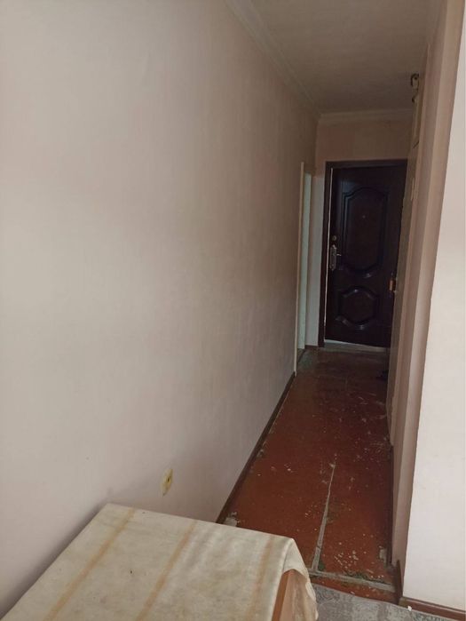 Сотилади 1 хона вокзал 5 этаж 5 этажлик дом