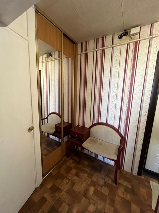 Продаётся 2 ком. р-н стадина Авангард.